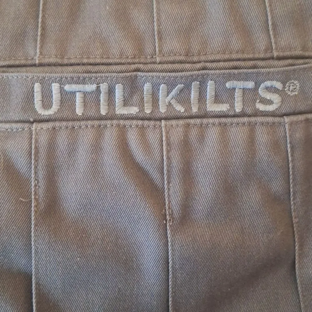 Utilikilts Gray pleated utility Kilt with raw hem size S 32 unisex